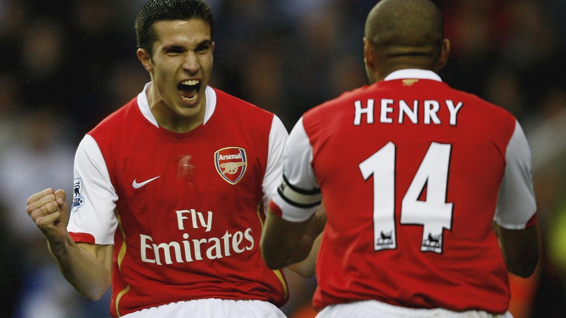 “尼古拉斯·桑特基的领导力与冷静决策，为美洲狮队打下坚实基础”