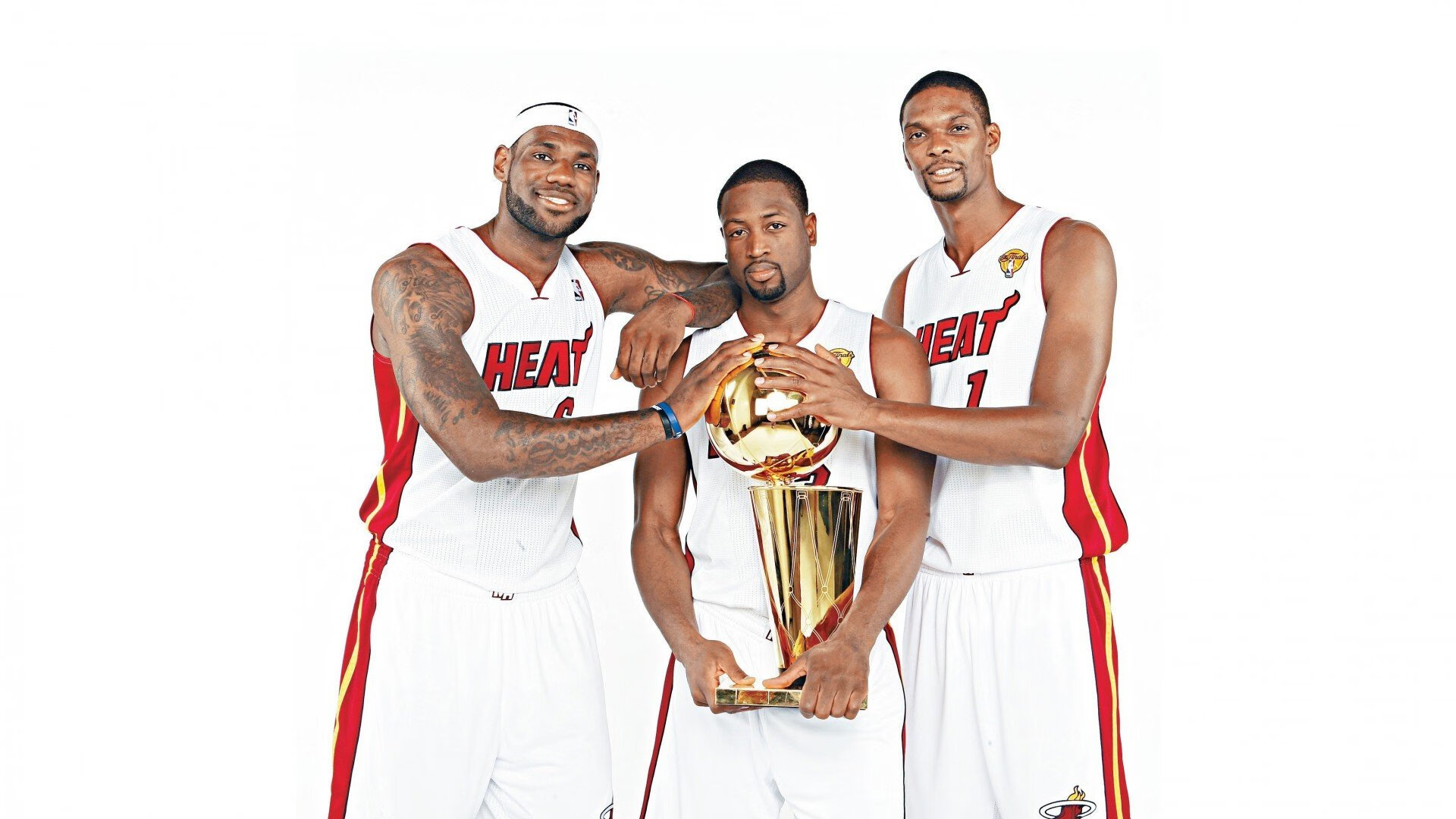 爵士三分球命中数创新高赢得掌声，爵士投三分的中锋